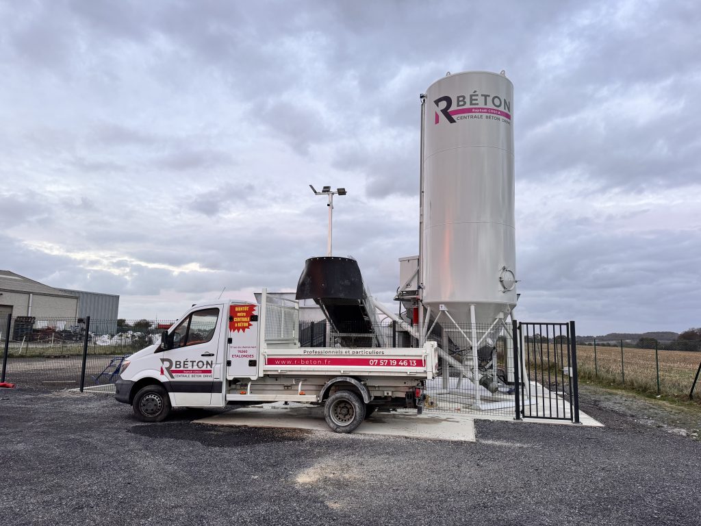camion devant centrale a beton entreprise r beton